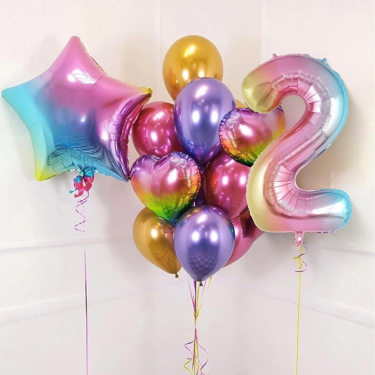 Balon Aniversar Cifra 2, Figurina din Folie Metalizata, Efect Gradient Multicolor, Umflare cu Aer sau Heliu, Inaltime 40 cm, Pai Inclus