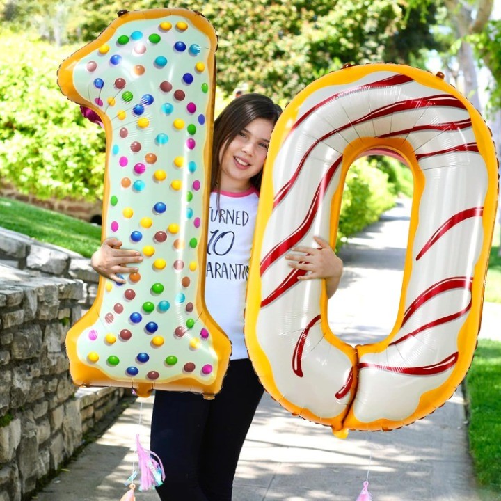 Balon Aniversar Cifra 0, Figurina din Folie Metalizata, Imprimeu Gogosi Candy Bar, Umflare Aer sau Heliu, 100 cm, Multicolor, Pai Inclus