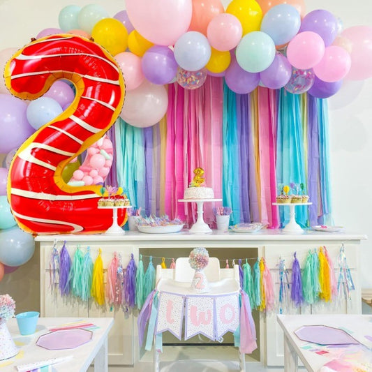 Balon Aniversar Cifra 2, Figurina Gigant din Folie Metalizata, Imprimeu Gogosi Candy Bar, Umflare Aer sau Heliu, 100 cm, Multicolor