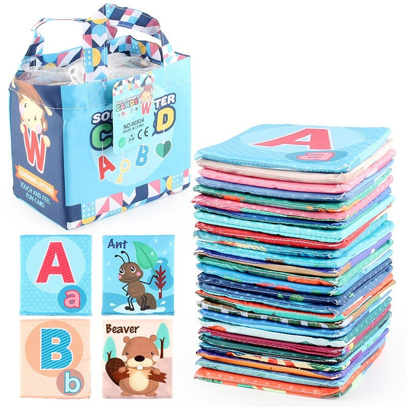 Set 26 Carduri Alfabetice din Panza, Joc Educational Senzorial cu Doua Fete, Litere si Animale, Lavabile, Bumbac Moale, Saculet Depozitare Inclus, Multicolor, 11 x 12 cm