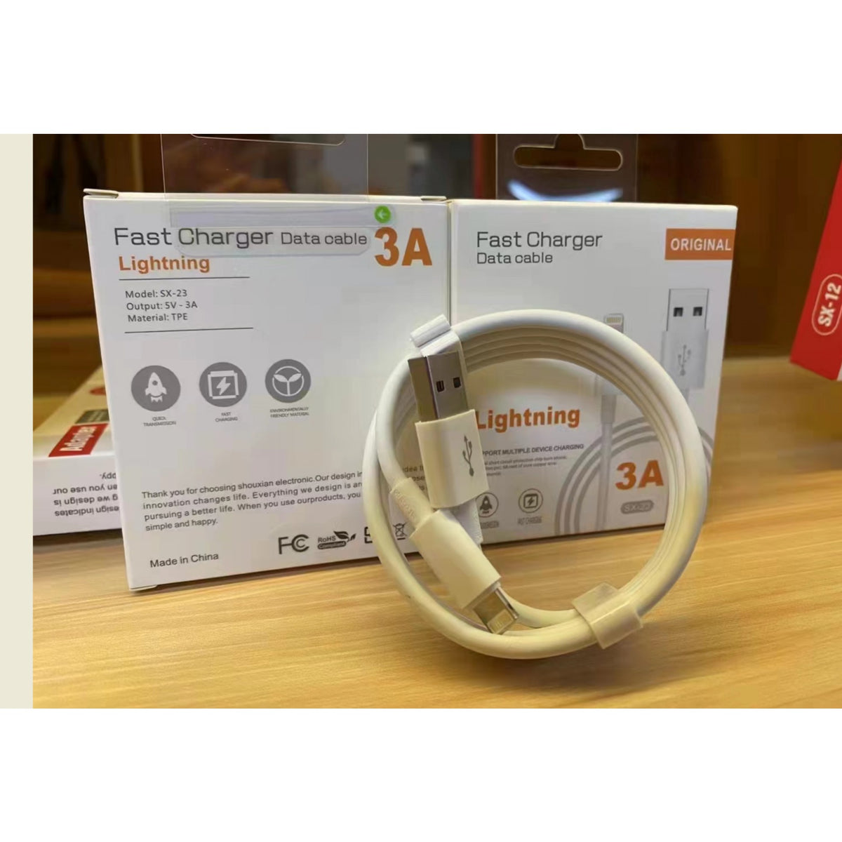 Cablu Date si Incarcare Rapida Model SX-23 Compatibil Apple iPhone Seria 5-14, Cip Protectie Supratensiune, Invelis Rezistent TPE, 5V, 3A, 1 m, Alb