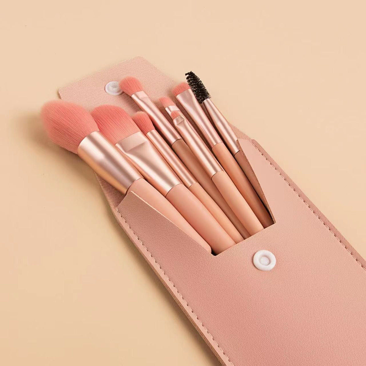 Set 8 Pensule Machiaj Mini, Portabile, Peri Moi din Silicon si Maner Plastic, cu Husa Depozitare Inclusa, Roz