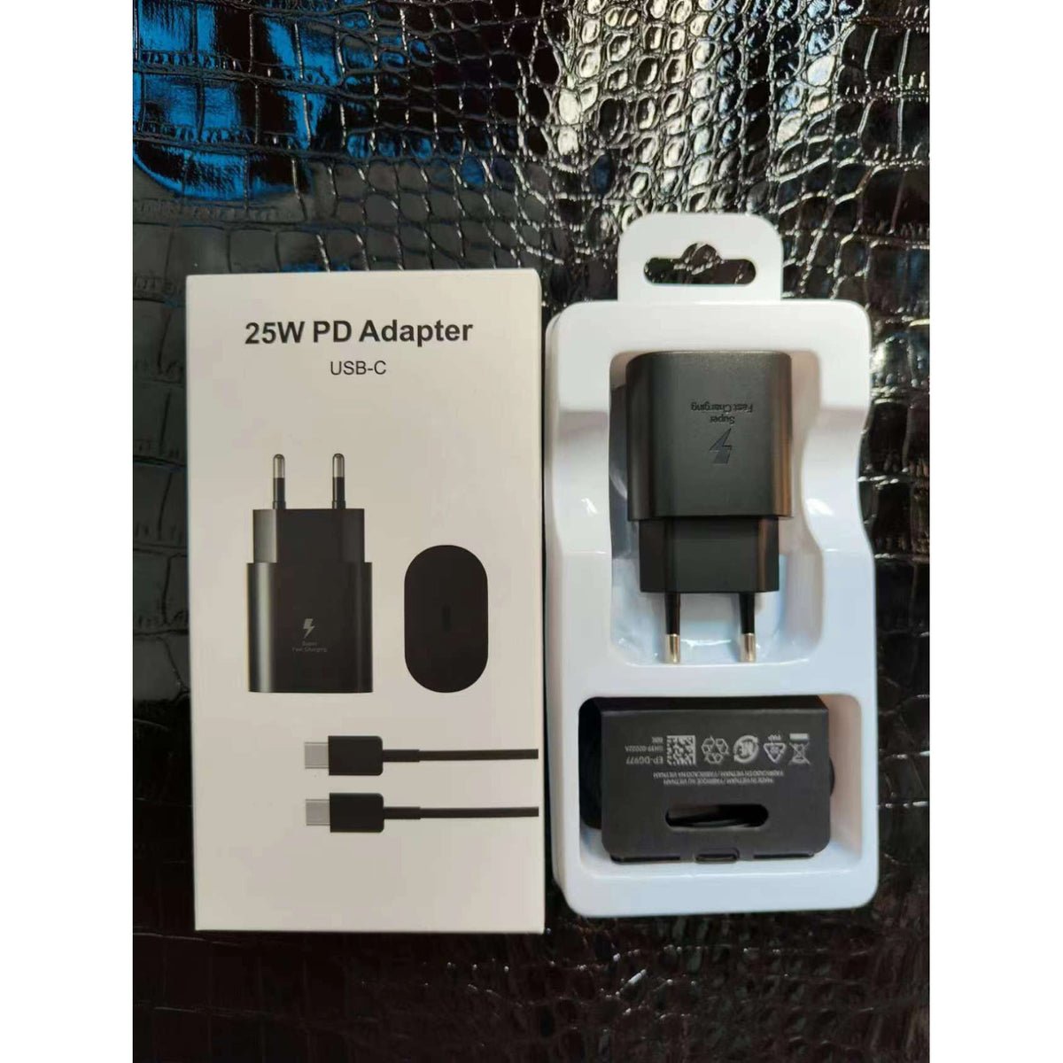 Incarcator Retea Universal, Fast Charging 25 W, Adaptor Priza USB-C si Cablu Date Type-C, Design Compact, Negru