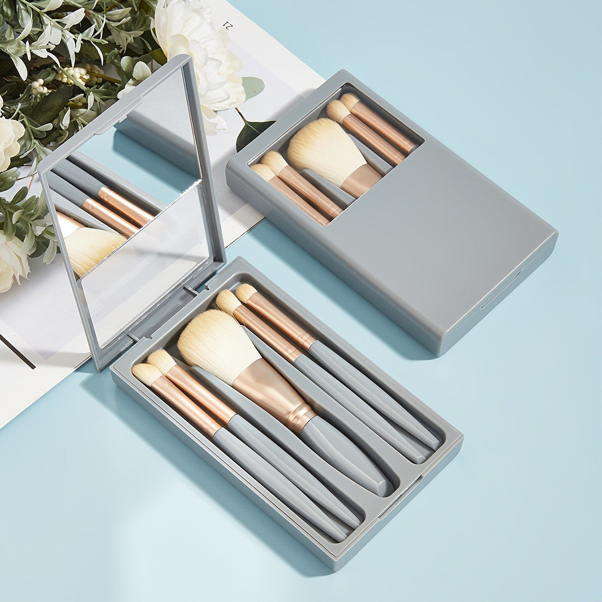 Set 5 Pensule Machiaj cu Peri Moi, Suport pentru Depozitare si Oglinda Integrata, Design Ergonomic, Albastru
