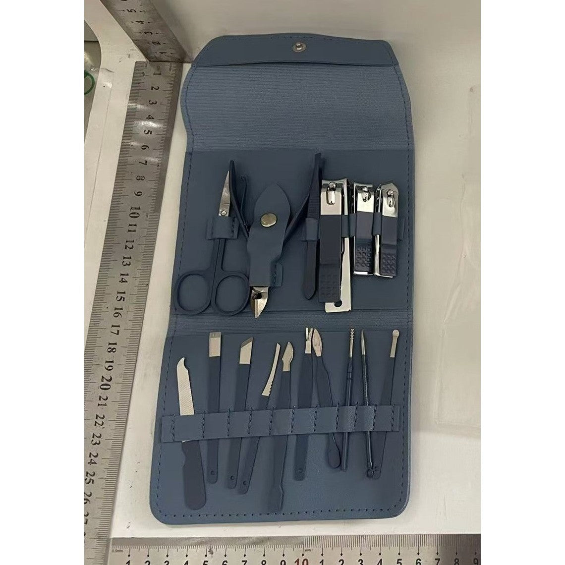 Set Manichiura si Pedichiura Complet, 16 Piese pentru Ingrijire Faciala si Unghii, Otel Carbon, Geanta Organizatoare Piele Ecologica, Albastru