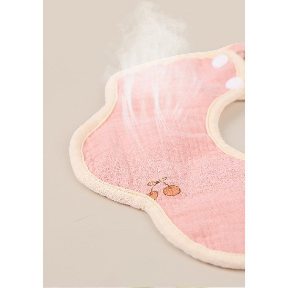Baveta Tip Floare pentru Bebelusi, 8 Straturi Absorbante si Impermeabile, Rotire 360 Grade, Bumbac 100%, Inchidere cu Capse, 0-12 Luni, 26 x 29 cm, Roz cu Cirese