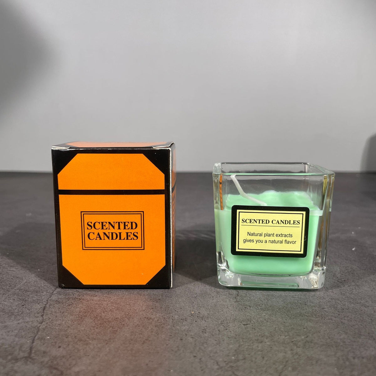 Lumânare Parfumată din Ceară Vegetală, Uleiuri Esențiale Naturale, Sigură pentru Gravide și Sugari, Pahar Sticlă Transparentă, 4.8 x 5.4 x 5.5 cm, Aromă Ceai Alb, Verde