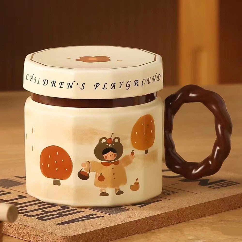 Cana din Ceramica pentru Cafea si Ceai, Cana Universala cu Capac, Model Fetita, Bej, 400 ml, 9 x 8 x 8 cm