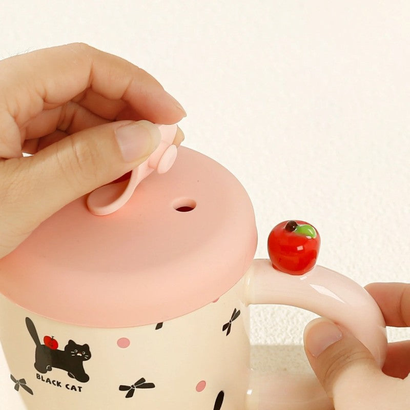 Cana din Ceramica cu Capac si Pai din Silicon, Model Cute C cu Pisici si Fundite, Design Jucaus cu Mar pe Toarta, Roz, 380 ml, 9x8.5 cm