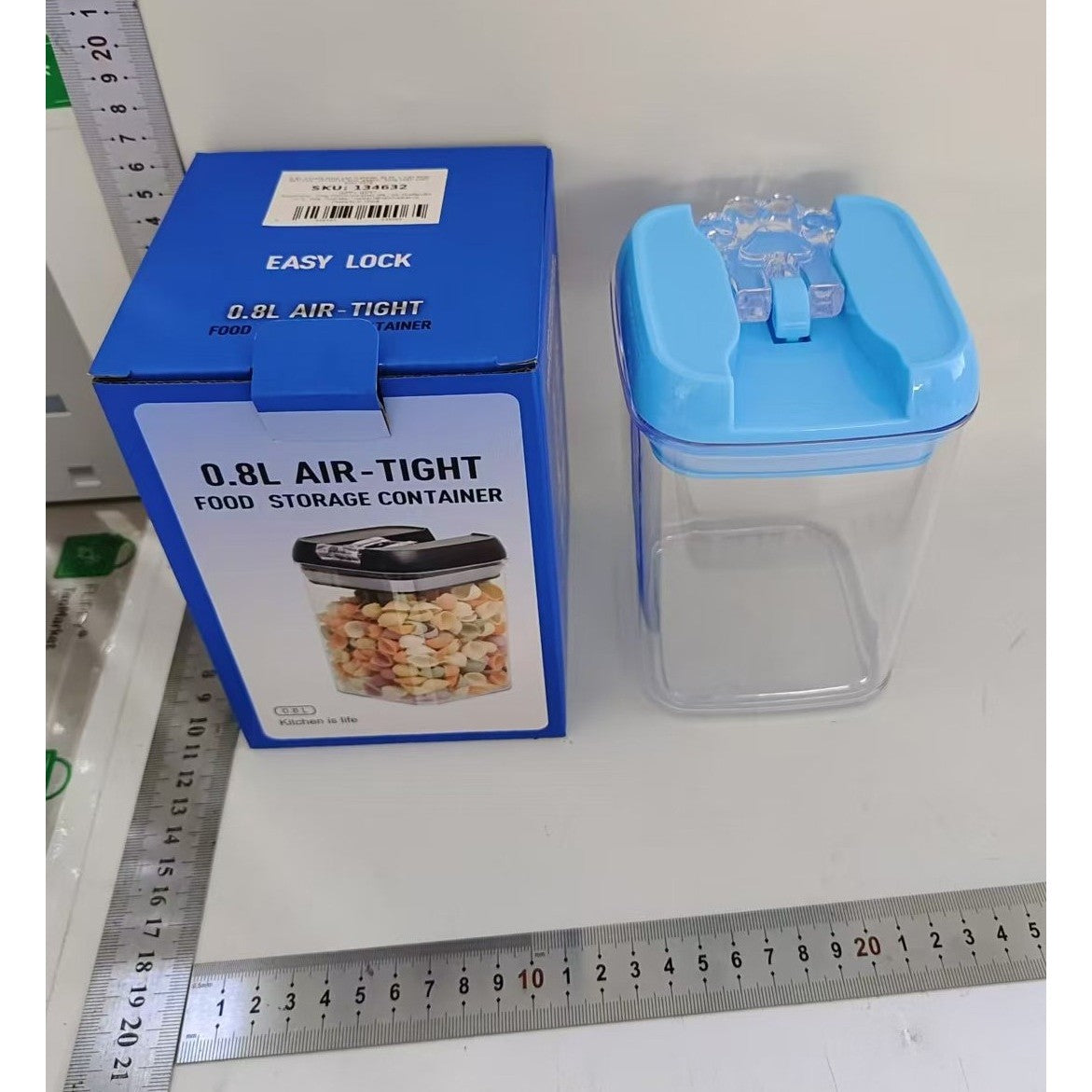 Cutie Depozitare Alimente, Recipient Ermetic Stivuibil cu Buton Blocare, Plastic PP si PET, 800 ml, 10 x 10 x 15.5 cm, Transparent cu Capac Albastru
