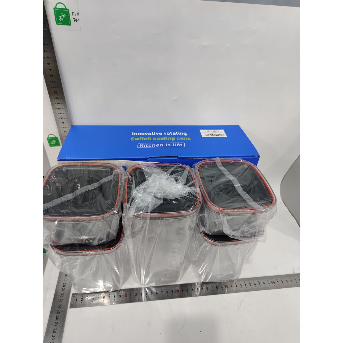 Set 5 Recipiente Depozitare Alimente si Cereale, Containere Etanse cu Capac Flip, Plastic Transparent cu Garnitura Silicon, Stivuibile pentru Camara, Negru, 5 Piese