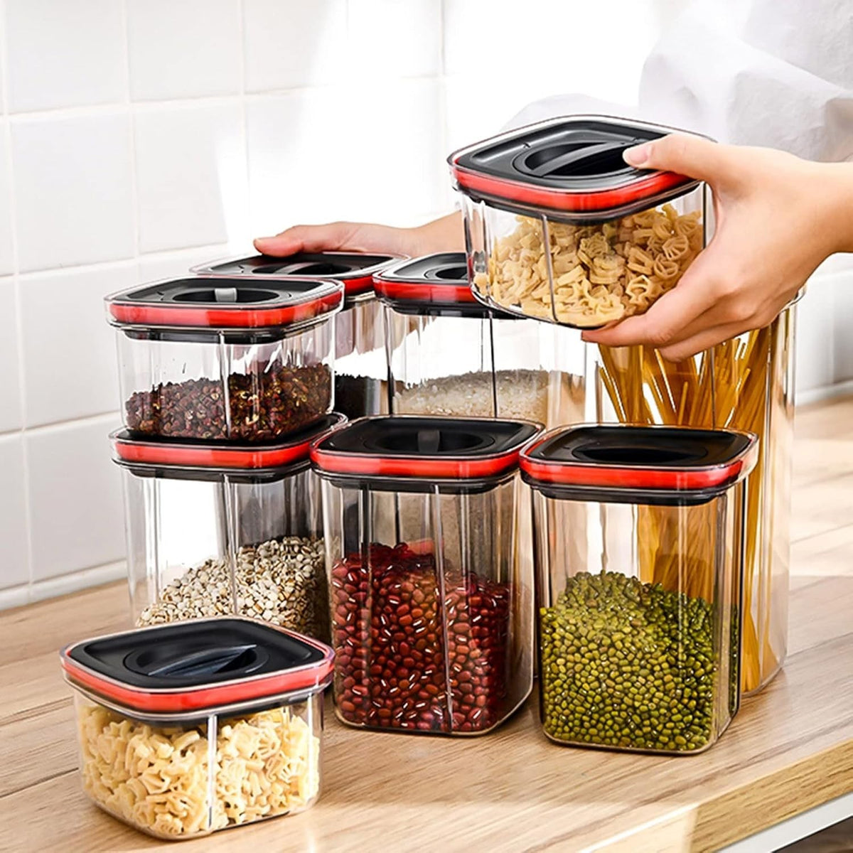 Set 5 Recipiente Depozitare Alimente si Cereale, Containere Etanse cu Capac Flip, Plastic Transparent cu Garnitura Silicon, Stivuibile pentru Camara, Negru, 5 Piese