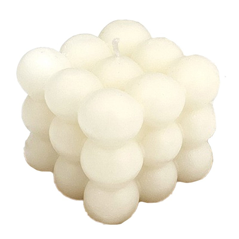 Lumanare Parfumata, Model Cub, Aroma de Musetel, Ceara de Soia, Design Gradient in 3 Culori Pale, 6x6x6 cm, Alb