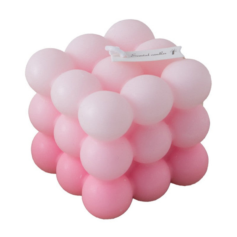 Lumanare Parfumata din Ceara de Soia, Model Cub in 3 Culori Gradient, Aroma Piersic Alb, 6x6x6 cm, Roz