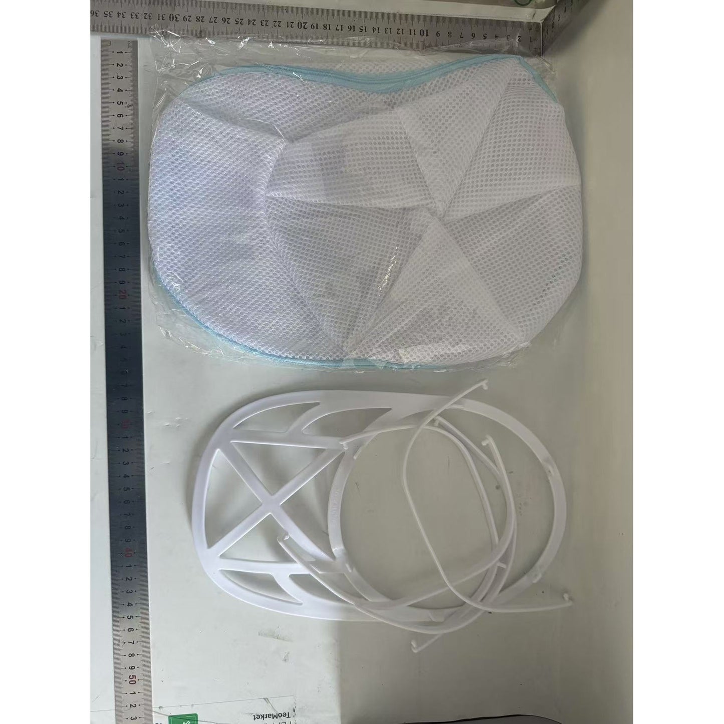 Husă de Spălare pentru Șapcă, Protecție împotriva Deformării cu Suport Inclus, Poliester cu Fermoar, 25 x 34 cm, Circumferință 53 cm, Alb/Albastru