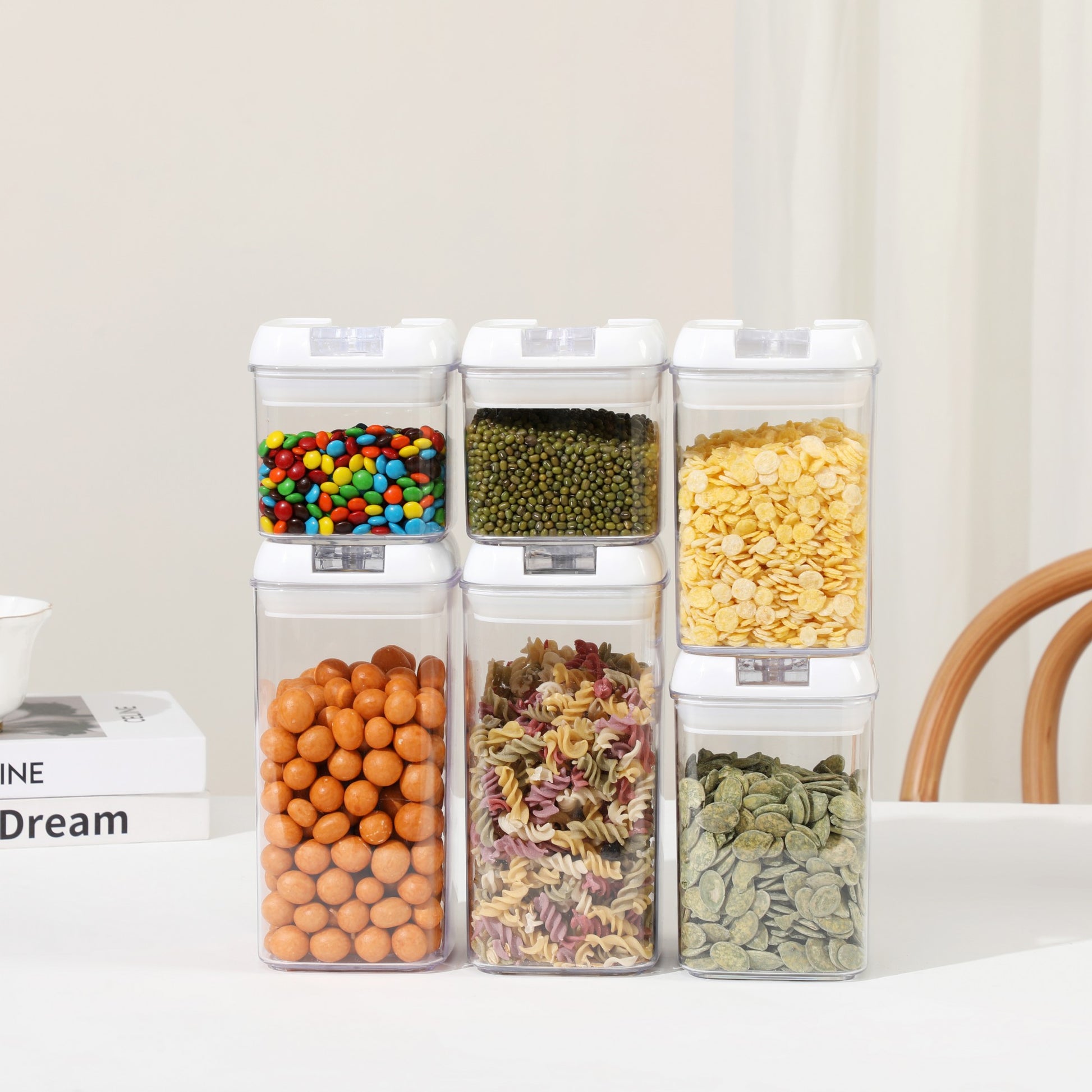 Set 6 Recipiente pentru Depozitare Alimente, Inchidere Ermetica si Design Stivuibil, Plastic Transparent, Capace Albe, 2 x 0.5L, 2 x 0.8L, 2 x 1.2L