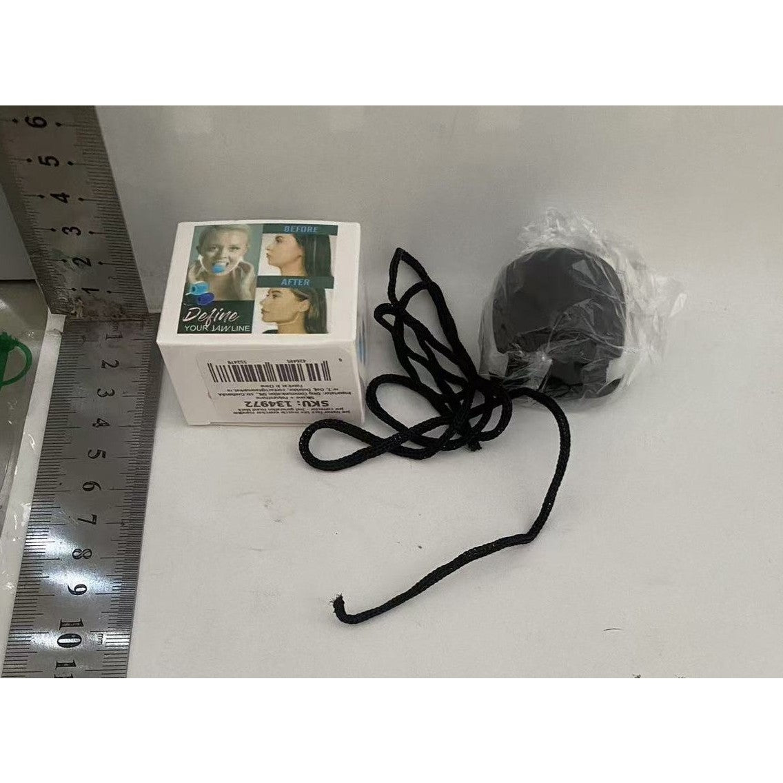 Dispozitiv Tonifiere Faciala, Antrenament Muschi Maxilar si Definire Mandibula, Silicon Medical, Snur si Cutie Depozitare Incluse, Negru