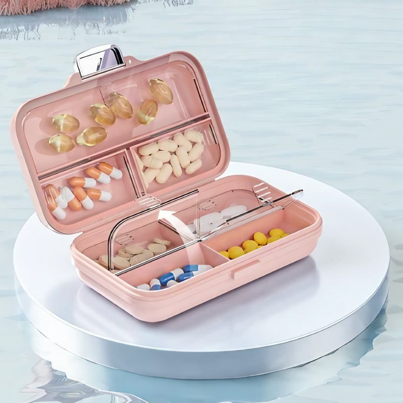 Organizator Medicamente Portabil, Cutie Pastile cu 7 Compartimente, Inchidere Metalica, 11x7.2x3.5 cm, Roz Pastel