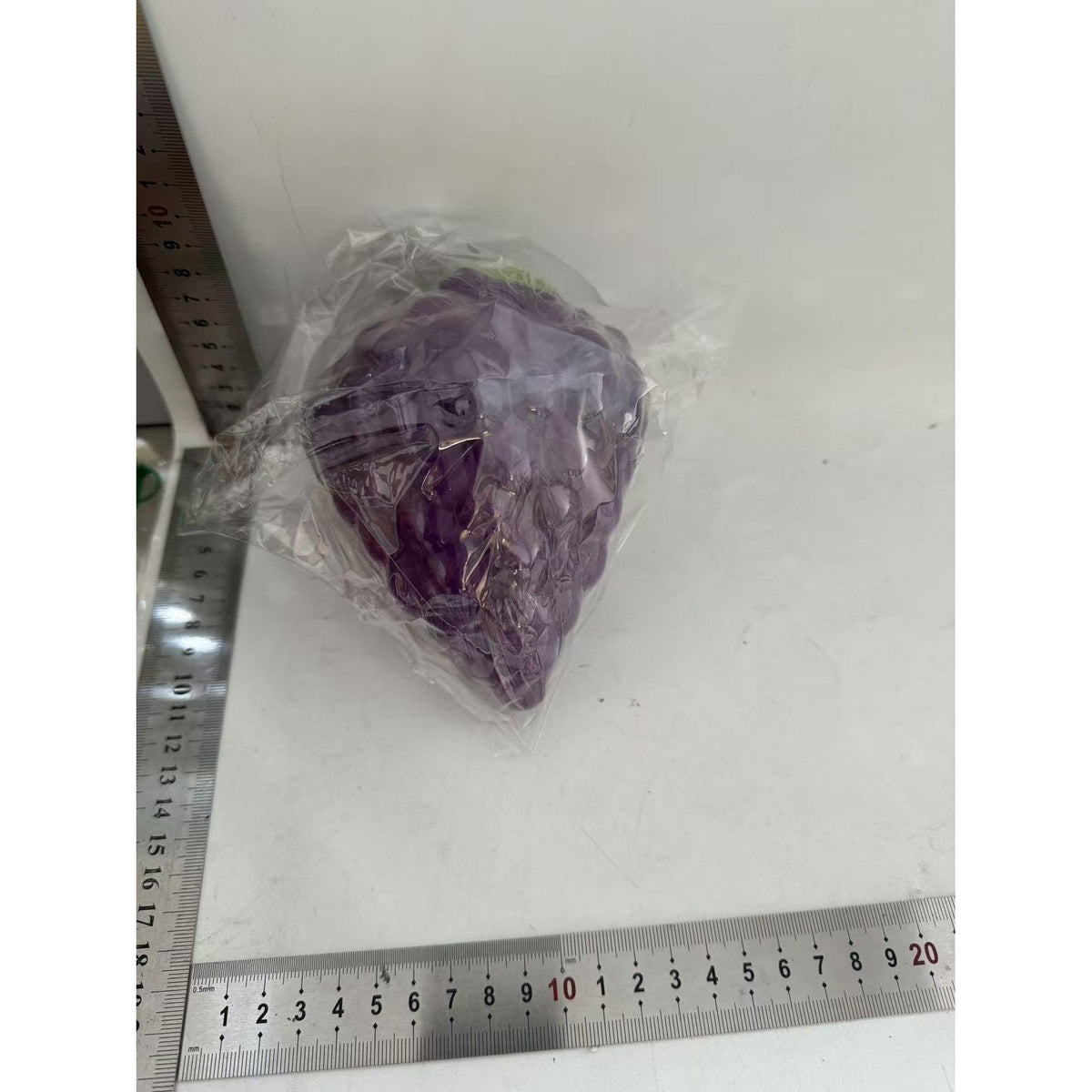 Cutie Depozitare Alimente si Fructe, Design Forma Strugure, Plastic Rezistent, 10x10x13.5 cm, Mov