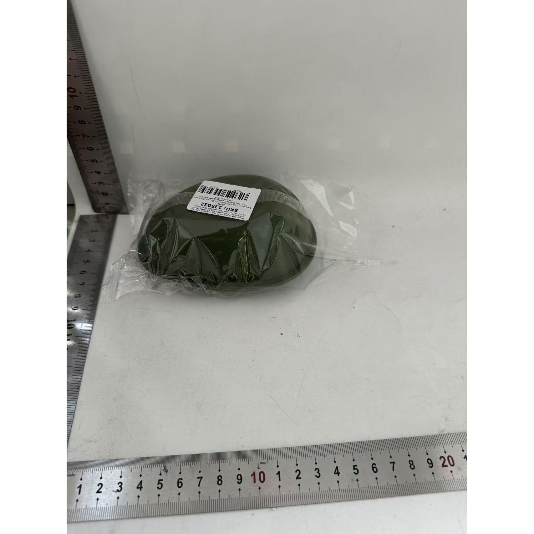 Cutie Alimentara Pentru Depozitare Si Prospetime, Model Avocado Cu Inchidere Prin Rasucire, Plastic Durabil, 500 ml, Verde Inchis, 12.5 x 5.4 cm