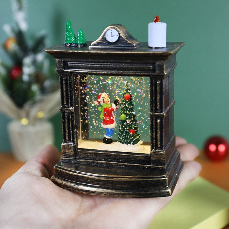 Decoratiune de Craciun Tip Semineu si Ceas, Glob de Zapada cu Sclipici si Iluminare LED, Model Elf cu Lumanare, Plastic si Cristal, 11.5 x 8.5 x 6.5 cm, Bronz Antichizat
