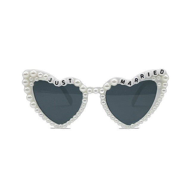Ochelari Decorativi Nunta Just Married, Rama cu Perle pentru Mireasa si Petrecerea Burlacitelor, Material PC, 15.3 x 5.7 x 14.5 cm, Alb