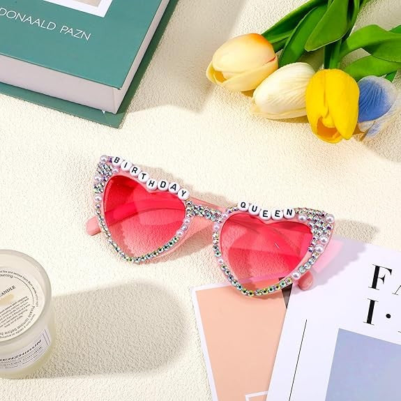 Ochelari Decorativi Birthday Queen, Accesorii Petrecere Burlacite si Aniversari, Rama cu Perle si Diamante, Policarbonat, 15.3 x 5.7 x 14.5 cm, Roz