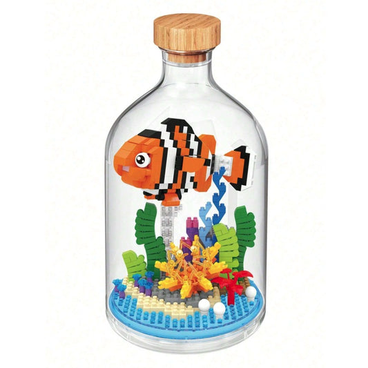 Set Constructie Peste Clown, Acvariu Decorativ cu Mini Piese Tip Pixel, Sticla Transparenta si Capac Lemn, Activitate Creativa Copii si Adulti, 19 x 12 x 12 cm, Multicolor