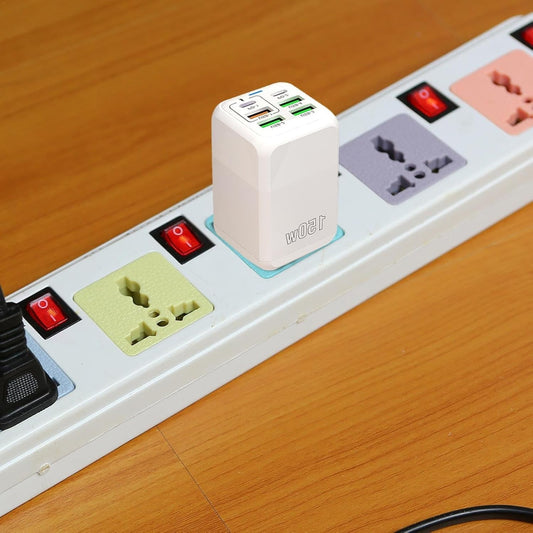 Incarcator Multifunctional Fast Charge 150W, Adaptor Retea cu 6 Porturi, 2 x USB Type-C PD si 4 x USB, Protectie Supratensiune, Indicator LED, Alb