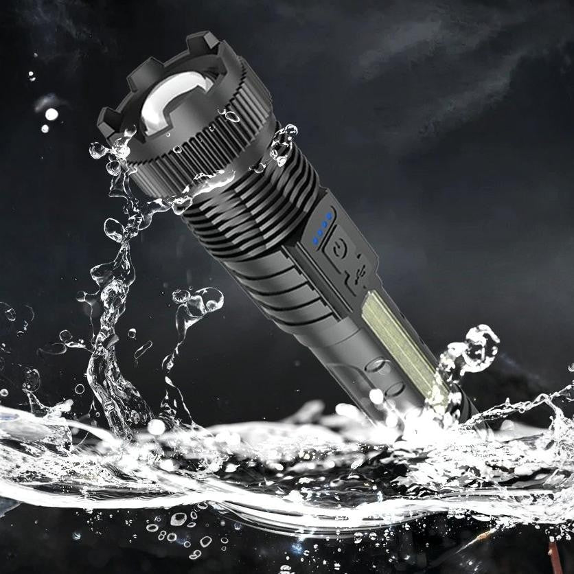Lanterna LED P50 Profesionala, Zoom Telescopic, 2 Surse de Lumina, Incarcare USB, Acumulator 1200 mAh, 100W, 500 Lumeni, IP44, ABS, 16 x 3.8 cm, Negru