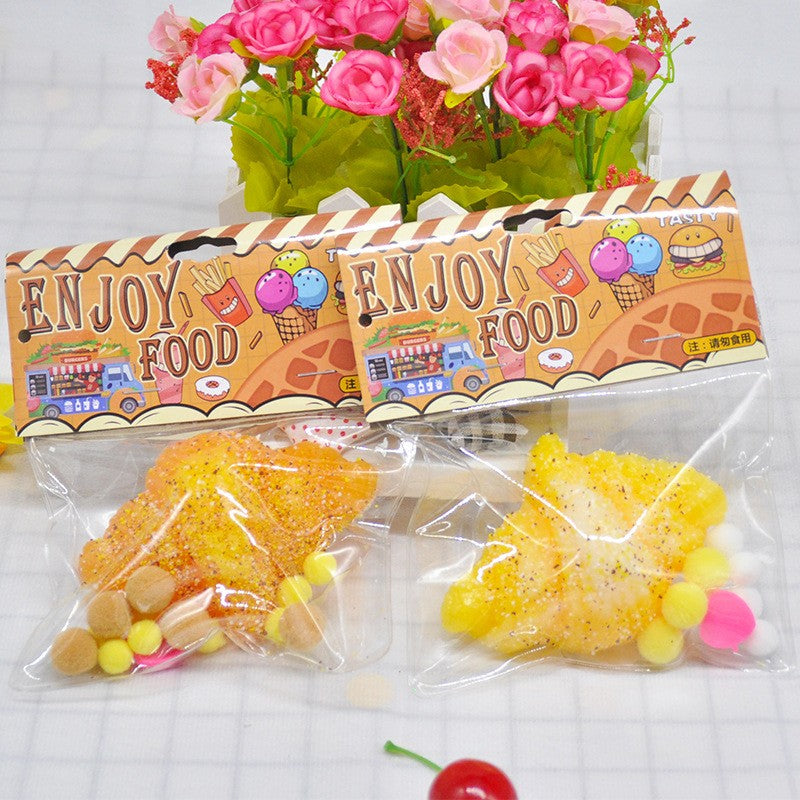 Jucarie Antistres Squishy, Model Croissant cu Revenire Lenta, Squeeze Pinch Family, Spuma Poliuretanica, 10x8 cm, 90g, Maro