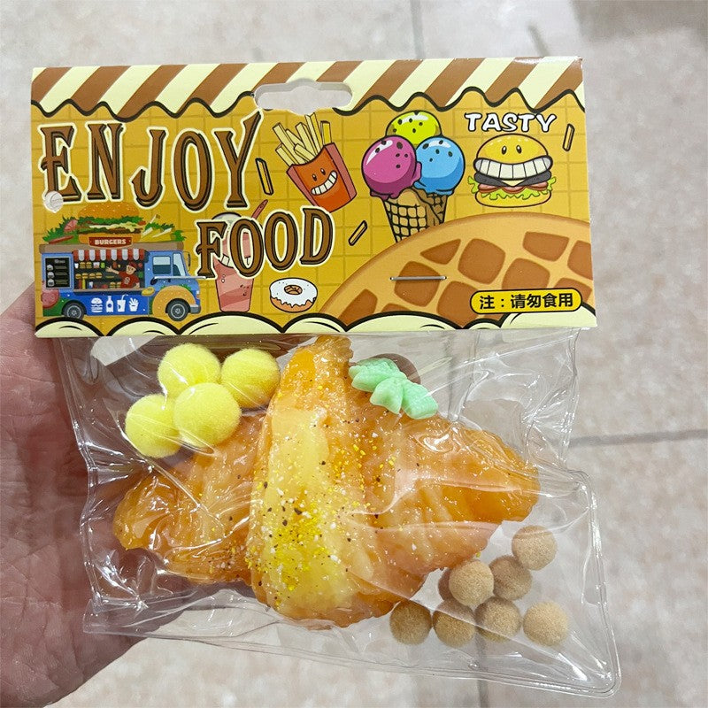 Jucarie Antistres Squishy, Model Croissant cu Revenire Lenta, Squeeze Pinch Family, Spuma Poliuretanica, 10x8 cm, 90g, Maro