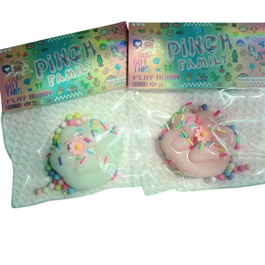 Set 12 Jucarii Antistres Squishy, Model Labuta de Pisica, Textura Moale cu Revenire Lenta, Squeeze Pinch Family, Silicon, 6x6 cm, Alb/Roz