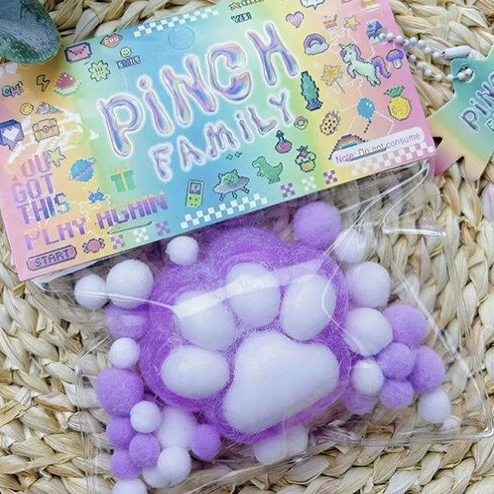 Jucarie Antistres Squishy, Labuta de Pisica Pufoasa cu Revenire Lenta, Squeeze Pinch Family pentru Relaxare si Concentrare, Silicon Moale, 6x6 cm, 72g, Mov-Alb