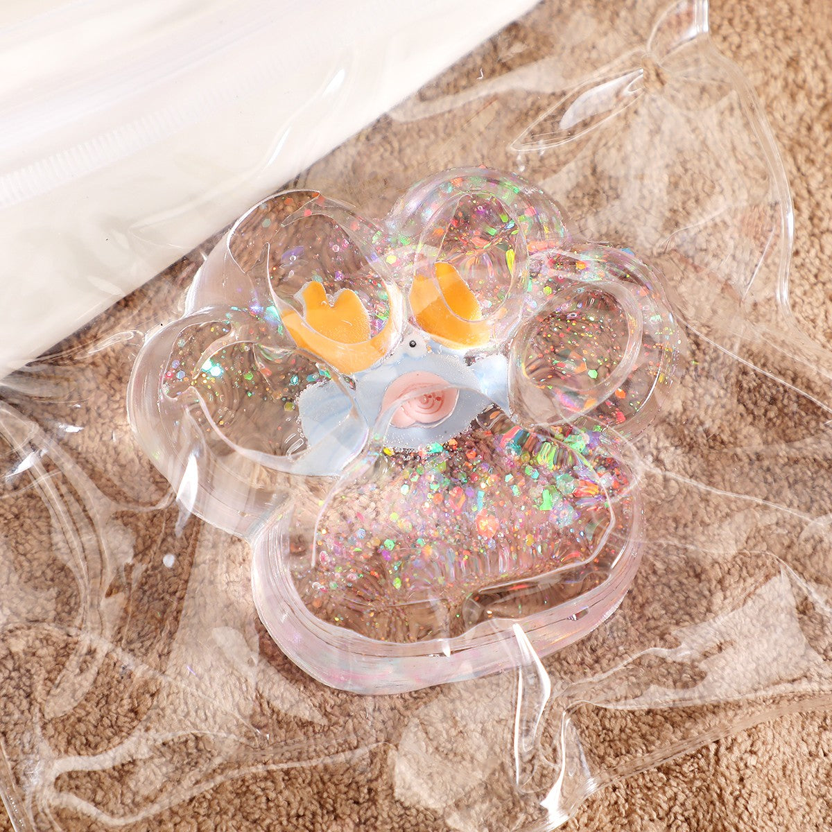 Jucarie Antistres Squishy cu Revenire Lenta, Model Labuta de Pisica Cat Paw, Silicon TPR Moale, Transparent cu Inseritii Ocean, 6.5 x 7 cm, 62 g