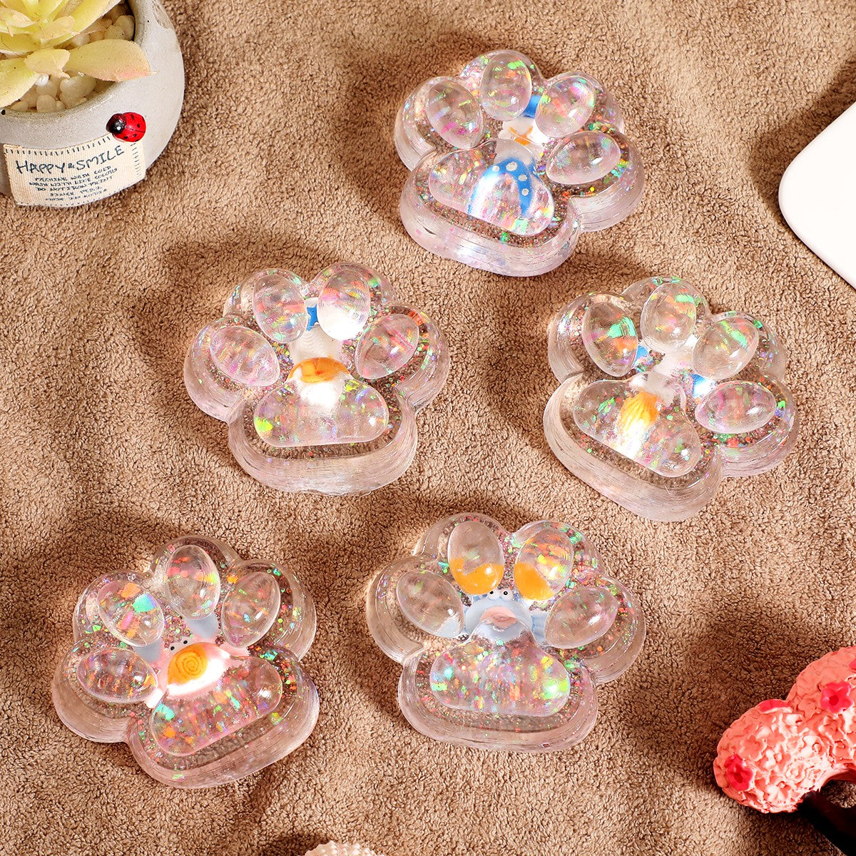 Jucarie Antistres Squishy cu Revenire Lenta, Model Labuta de Pisica Cat Paw, Silicon TPR Moale, Transparent cu Inseritii Ocean, 6.5 x 7 cm, 62 g
