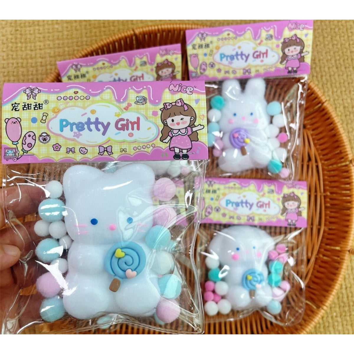 Squeeze Pinch Family, Jucarie Antistres Squishy, Model Animalut cu Revenire Lenta, Material TPR Moale, 9 x 6 cm, Alb