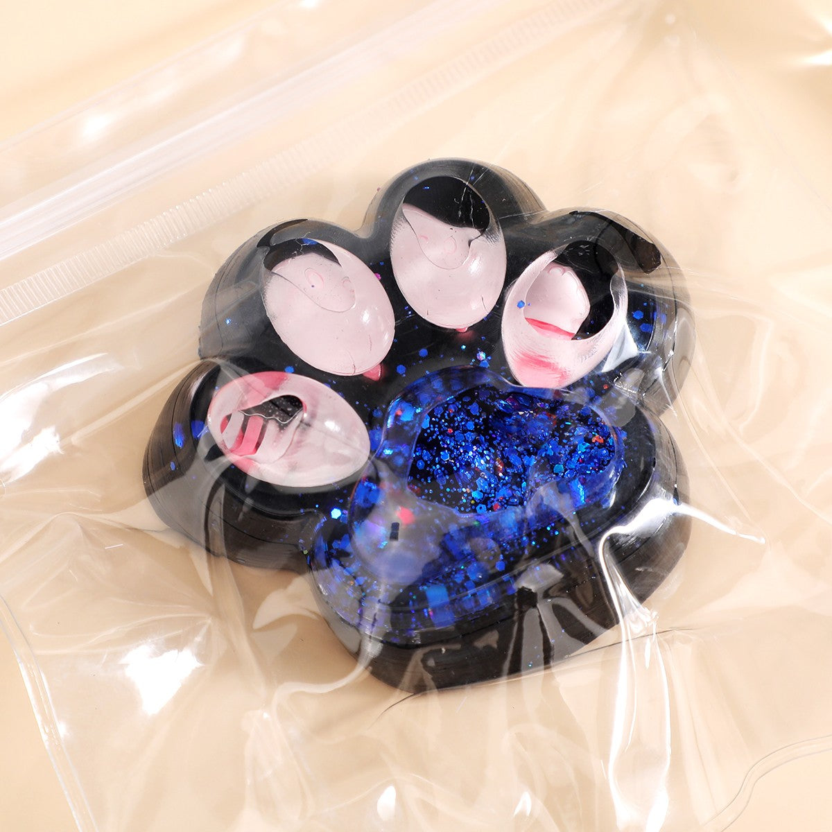 Jucarie Antistres Squishy, Model Labuta de Pisica Cat Paw, Revenire Lenta, Material TPR Moale, 6 x 6.5 cm, Negru cu Insertii Pestisori