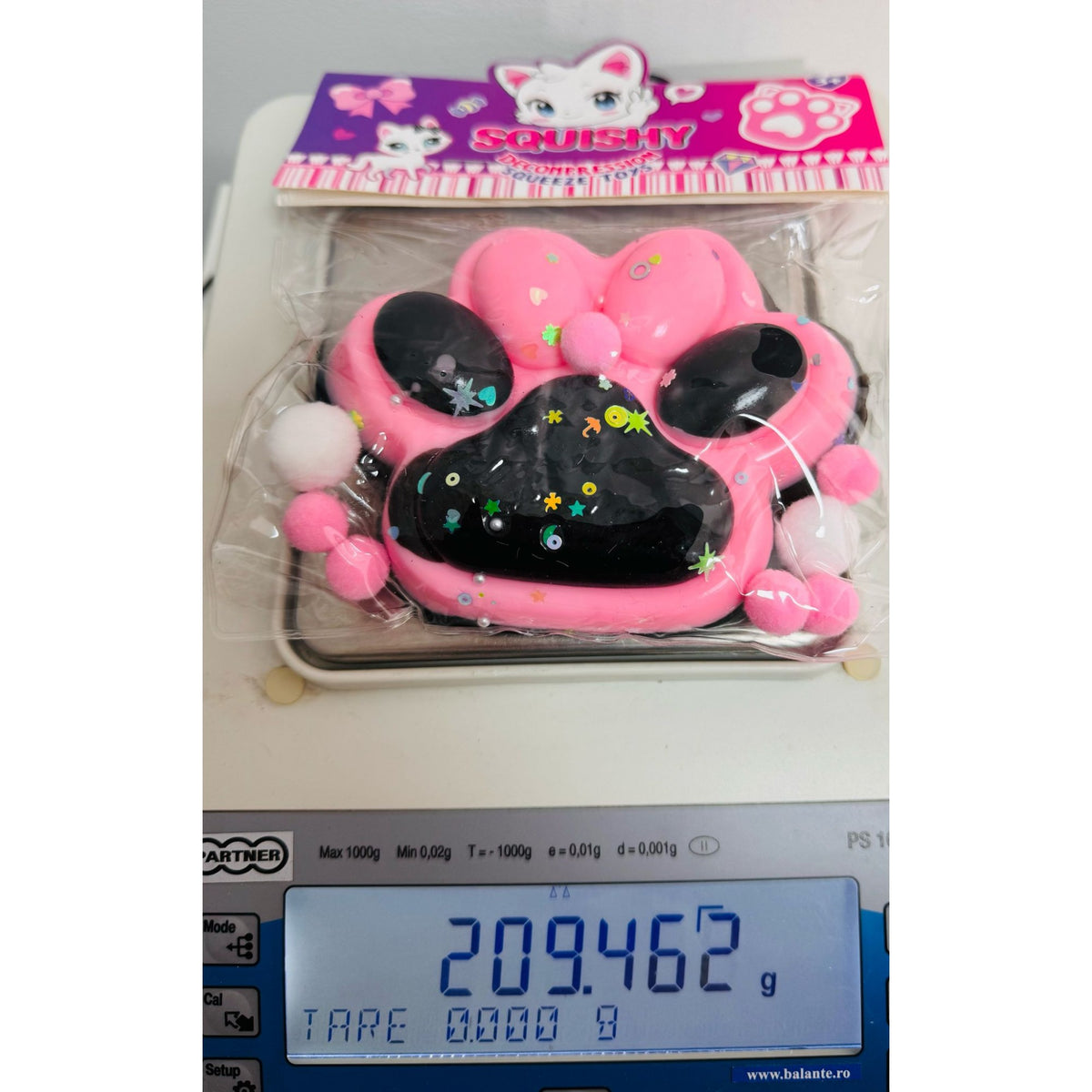 Jucarie Antistres Squishy Pinch Family, Model Labuta de Pisica cu Stelute, Textura Moale cu Revenire Lenta, Material Elastic, 12 cm, 220g, Roz/Negru
