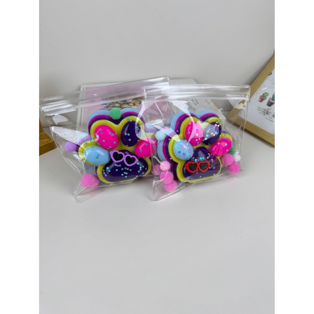 Jucarie Antistres Squishy, Model Labuta de Pisica Cat Paw, Revenire Lenta, Material TPR Moale, 12.5x10.5 cm, 220 g, Multicolor