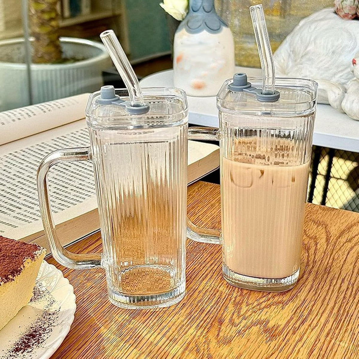 Pahar pentru Răcoritoare și Cafea cu Pai și Mâner, Sticlă Rezistentă Termic, Model Dungi Verticale, Transparent, 330 ml