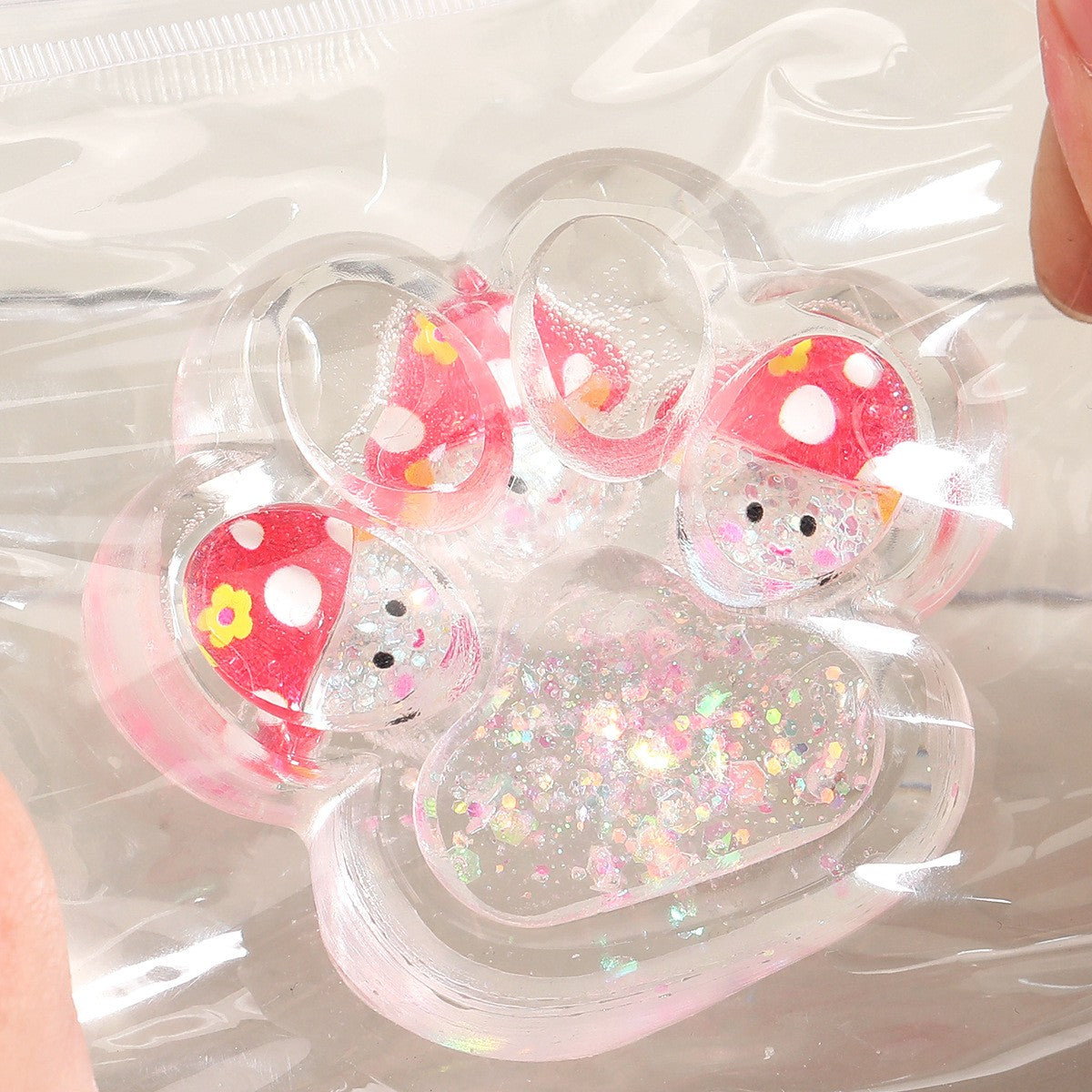 Jucarie Antistres Squishy, Labuta de Pisica Pufoasa cu Revenire Lenta, Model Ciuperca, Material TPR Flexibil, 7 x 6.5 cm, Multicolor