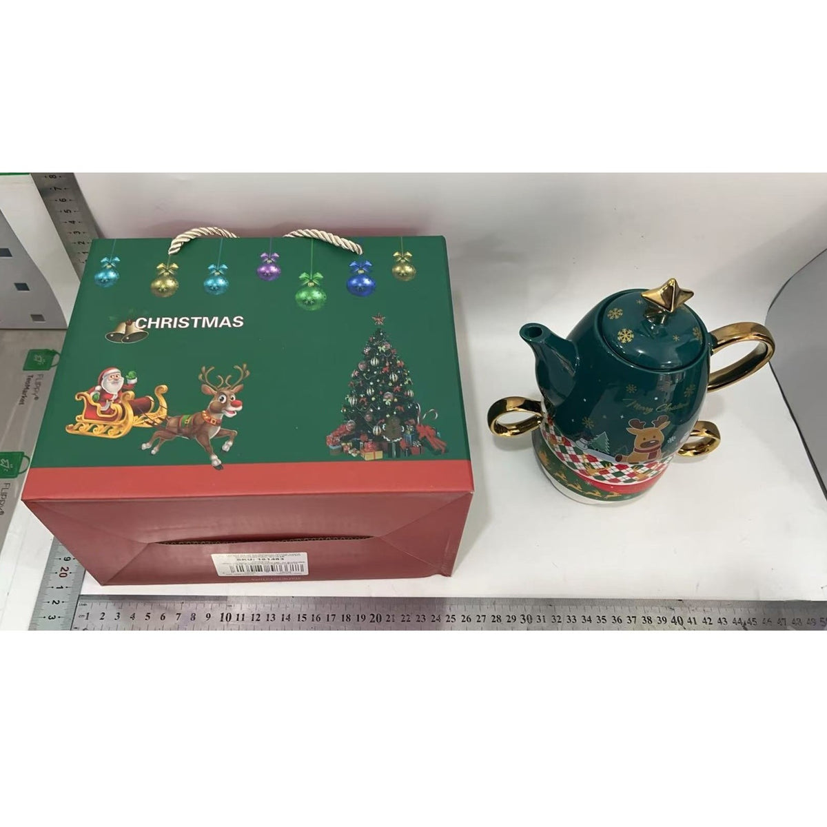 Set Ceai Craciun pentru 2 Persoane, Ceainic 450 ml si 2 Cani 250 ml, Model Ren cu Detalii Aurii, Ceramica Termorezistenta, Verde/Turcoaz