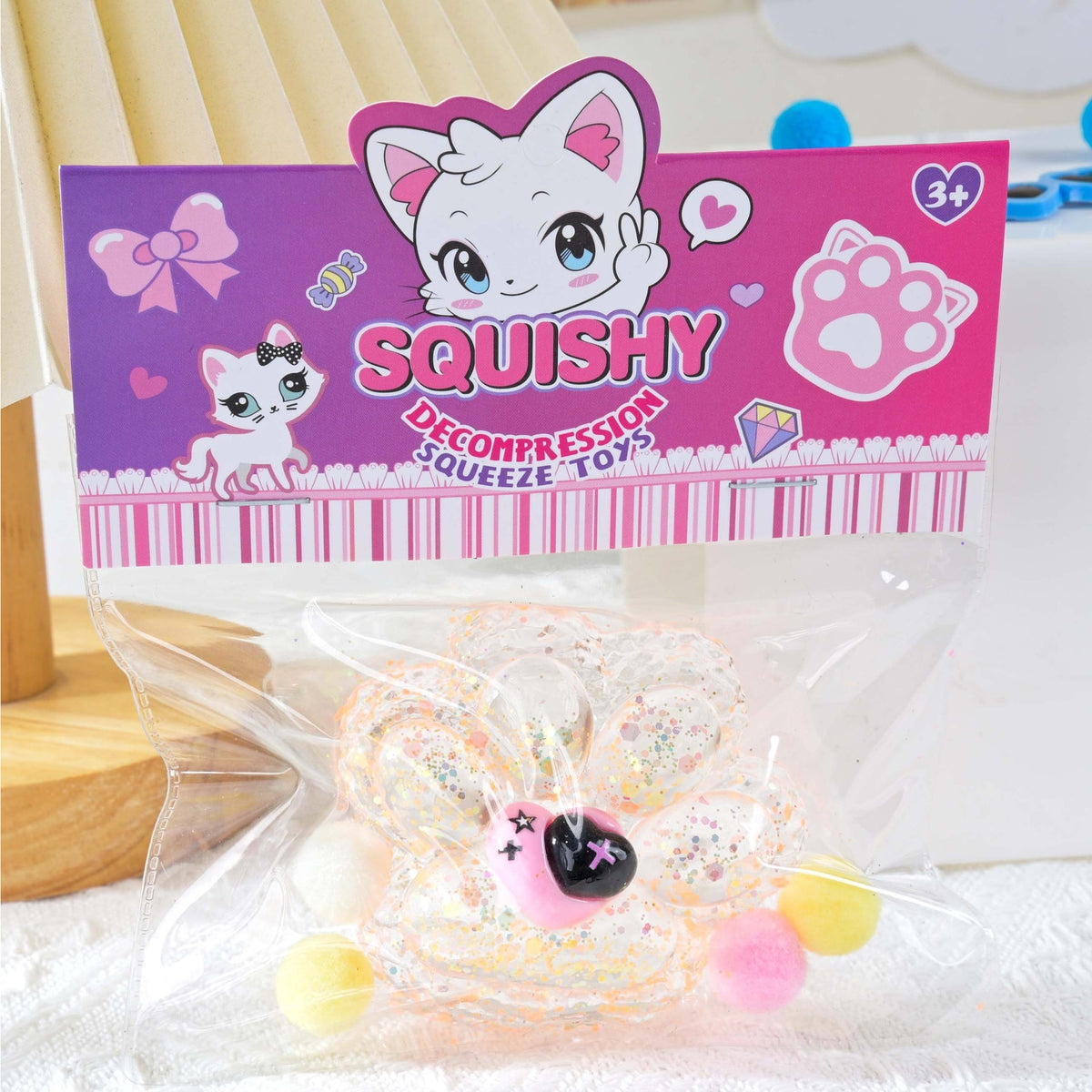 Jucarie Antistres Squishy, Labuta de Pisica Pufoasa cu Revenire Lenta, Terapie Senzoriala din Material TPR, 7.5 cm, Multicolor
