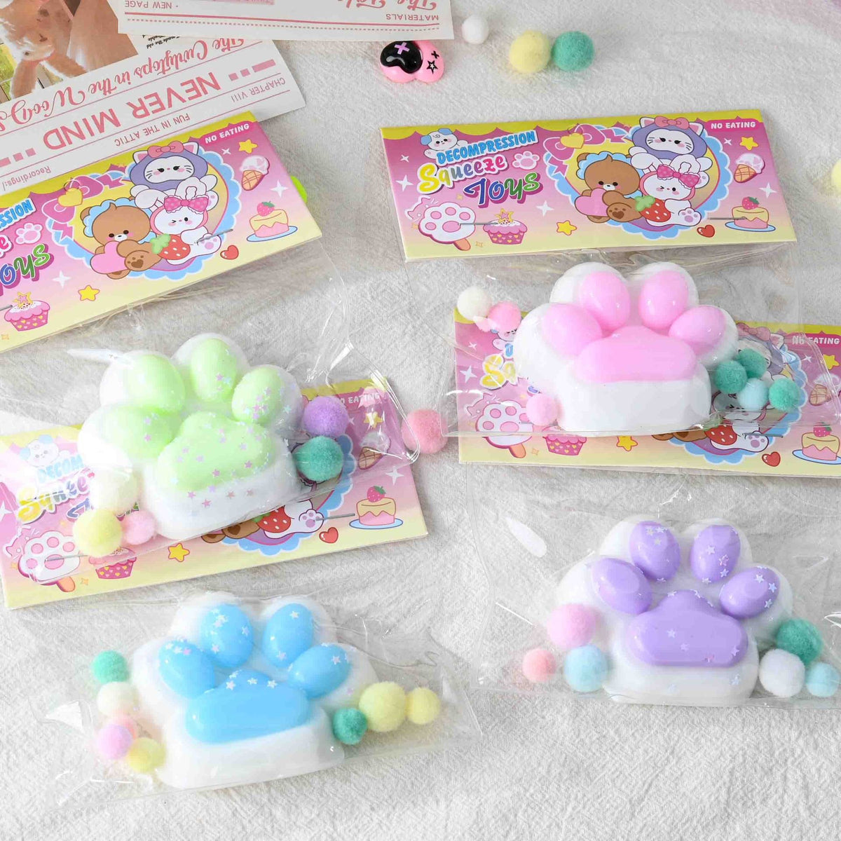 Jucarie Antistres Squishy, Labuta de Pisica Pufoasa cu Revenire Lenta, Material TPR, 7.5 x 8.5 cm, Model 27058, Multicolor