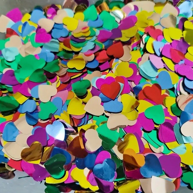 Tub de Confetti Party Popper, Inimioare din Aluminiu Lucioase, Activare prin Rasucire, 20x5 cm, Multicolor