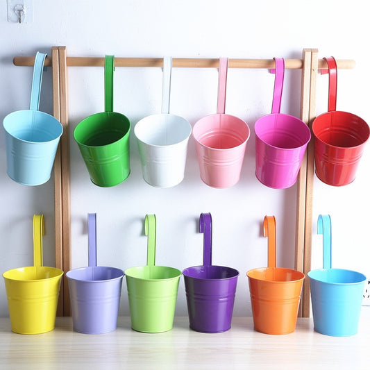 Decorațiune Metalică pentru Ghivece de Flori, Coș Decorativ cu Mâner, Design Floral Multicolor, 28x22x12 cm
