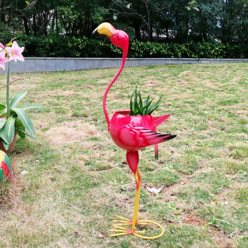 Decoratiune Gradina Flamingo cu Suport pentru Plante si Flori, Ornament Metalic pentru Ghiveci, Stil Tropical, Fier Vopsit Electrostatic, 73 x 34 x 22 cm, Roz