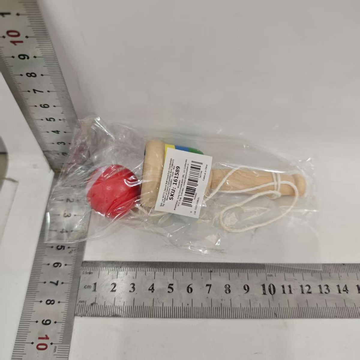 Wodi Jucarie Cupa de Indemanare cu Bila, Sabie Minge pentru Coordonare Ochi-Mana, Joc Traditional Stil Kendama, Lemn Natur, 10 x 3 cm, Rosu