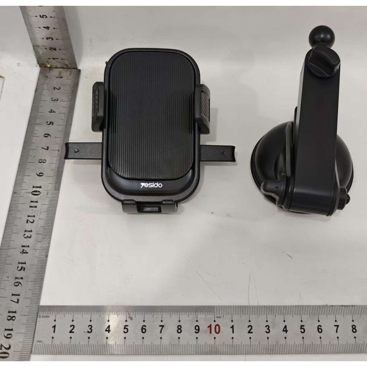 Suport Auto Universal Pentru Telefon, Brat Telescopic Ajustabil Si Rotire 360 Grade, Fixare Cu Ventuza Pe Bord Sau Parbriz, Material ABS Si Silicon, 19 x 10 x 9 cm, Negru